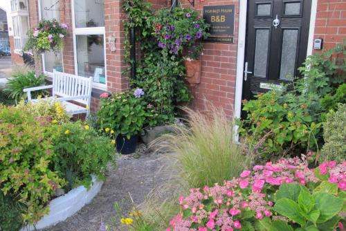 www.holmleighhouse.com