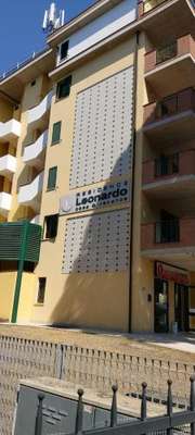 www.leonardovacanze.it