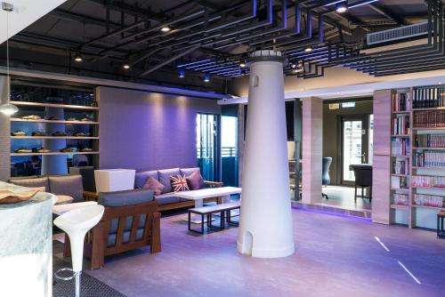 www.discoverhostel.com