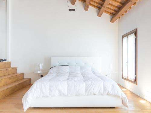 www.residencelebugne.com