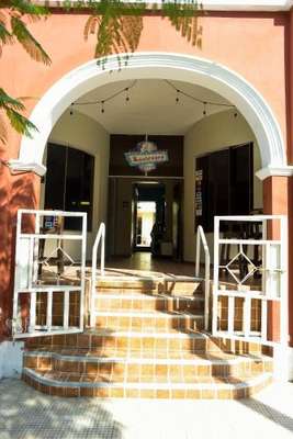 www.hostelboulevard.com