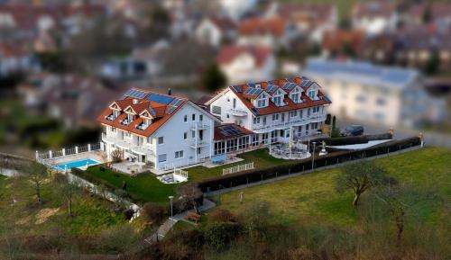 www.sporthotel-schoenblick.de