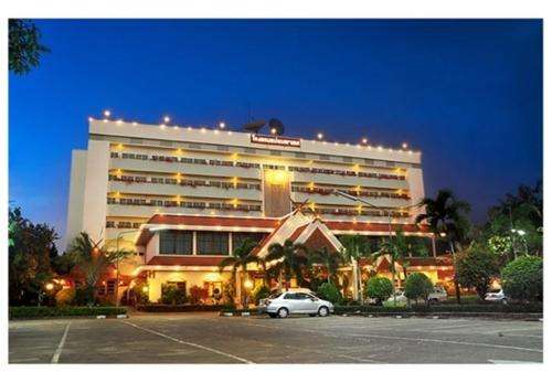 www.maeyompalace.com