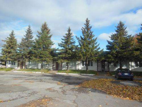 www.motellepaysanmontreal.online