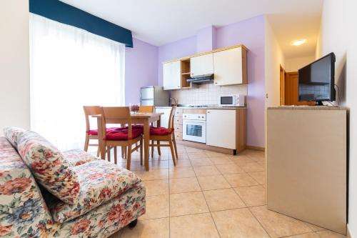 www.residenzamelucci.it