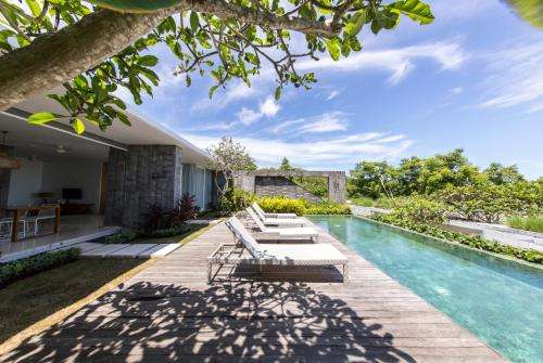 www.hideawayvillasbali.com