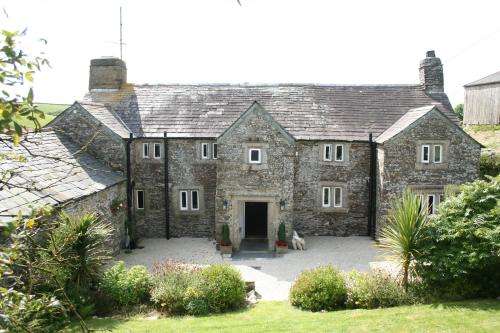 www.redboscastle.com