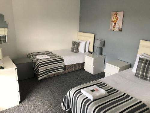 www.thebeehivesalford.com