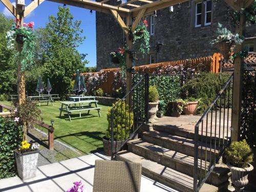 www.blenkinsoppcastleinn.co.uk