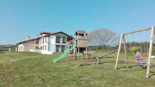 www.apartamentosvillasofia.com