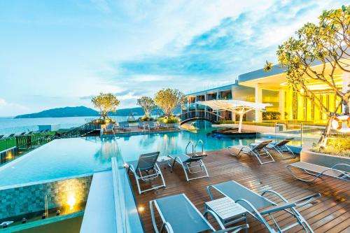 www.crestphuket.com