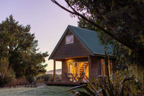www.kahereretreat.co.nz