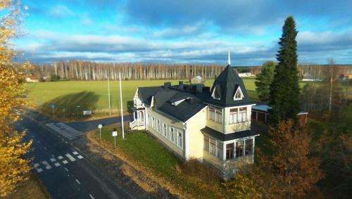 www.wanhanapteekinmajatalo.fi