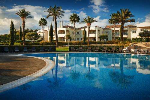 www.valedoliveirasresort.com