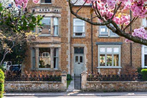 www.avalonhouse.co.uk