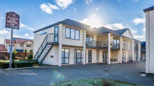 www.annabellecourtmotel.co.nz