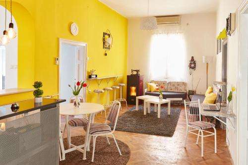 www.getinnskopjehostel.com