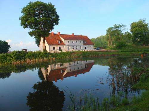 www.dworklewiny.pl