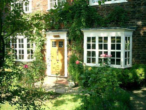 www.iolanthe.co.uk