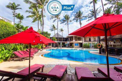 www.coconutvillageresort.com