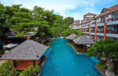 www.woodland-resort.com