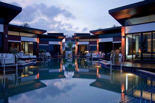 www.aavaresort.com