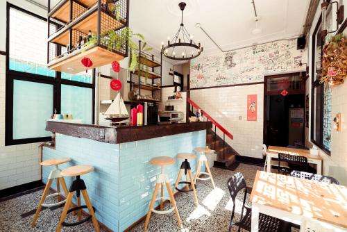 www.withinnhostel.com