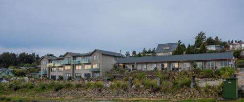 www.hotellakebrunner.co.nz