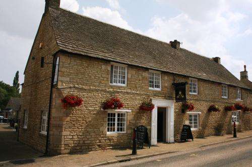 www.queensheadnassington.co.uk