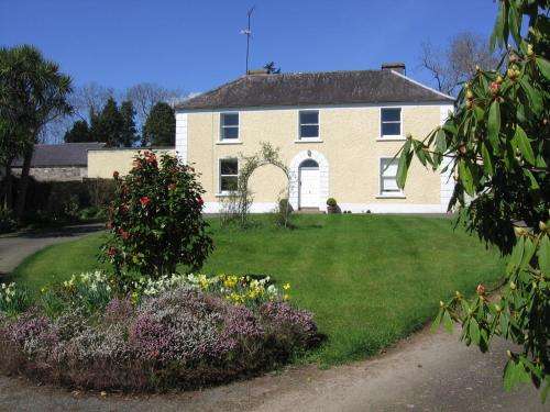 www.ballincleahouse.com