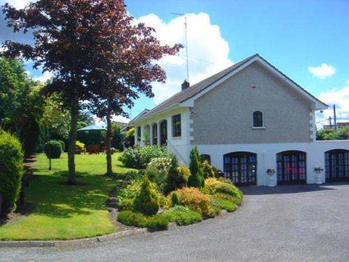 www.athlumneymanor.com