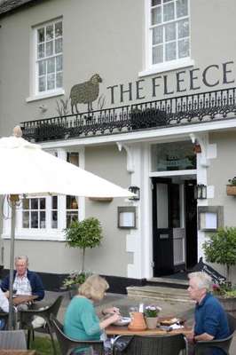 www.fleecewitney.co.uk
