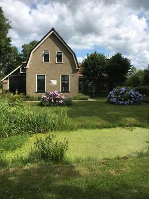 www.aandeleijen.frl
