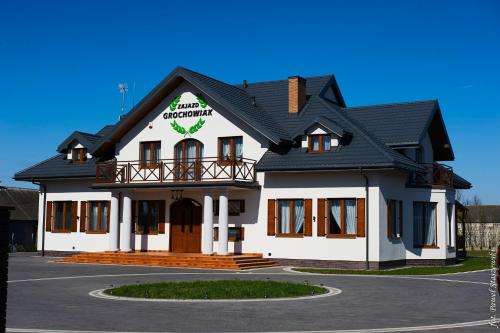 www.zajazdgrochowiak.pl