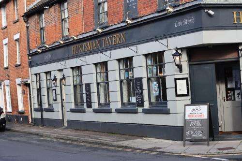www.huntsmantavern.com