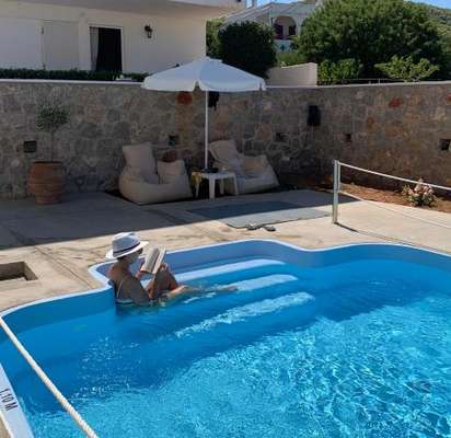www.agistriholidays.com