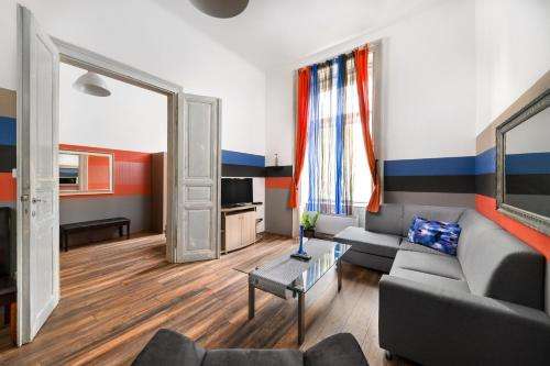 www.karmaboutiqueapartments.com