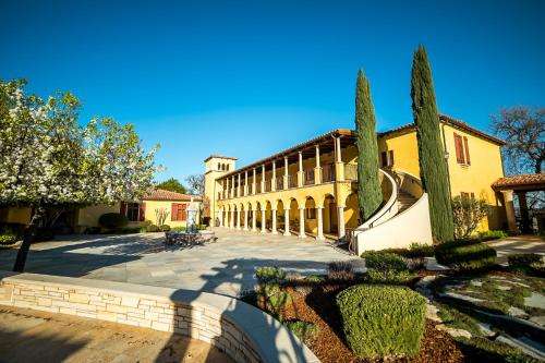 www.calipasowinery.com