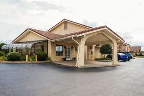 www.villainnlawrenceburg.us