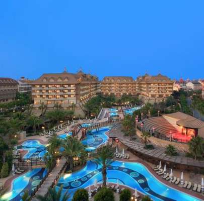 www.royaldragonhotel.com.tr