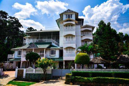 www.lakezoneholidayresort.in