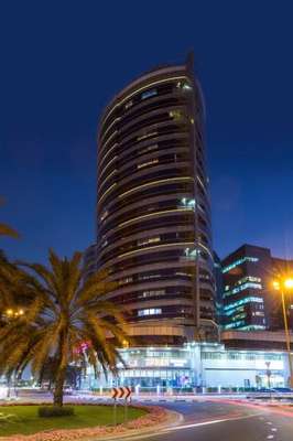 www.fourapplehotel.com