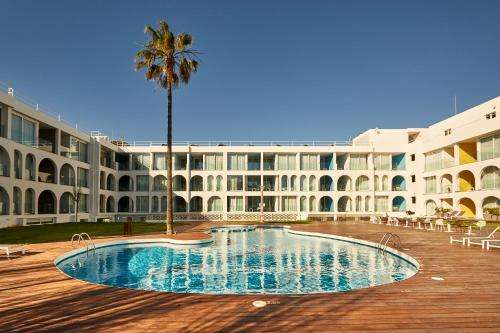 www.ebanoibiza.com