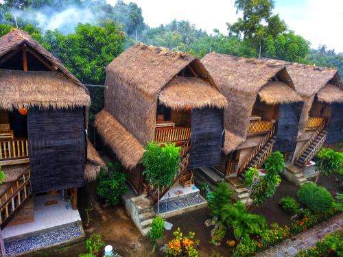 www.oldvillage2015.com