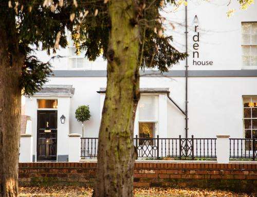 www.ardenhousestratford.com