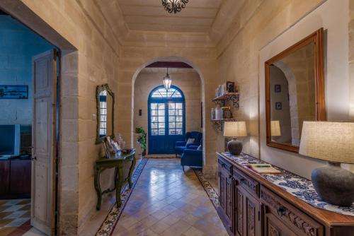 www.thestonehousemalta.com