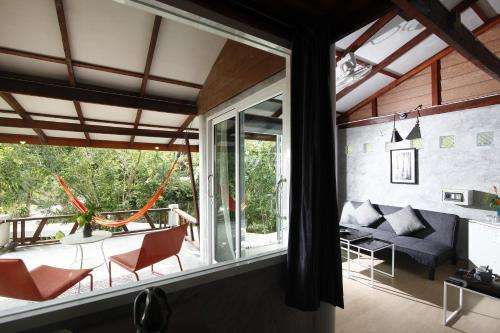 www.kohjumoonleebungalows.com