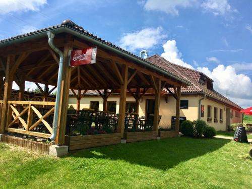 www.restauracestaresedlo.cz
