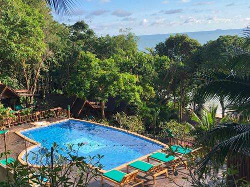 www.kohjumoceanbeachresort.com