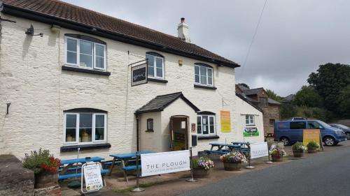 www.ploughinnld.co.uk